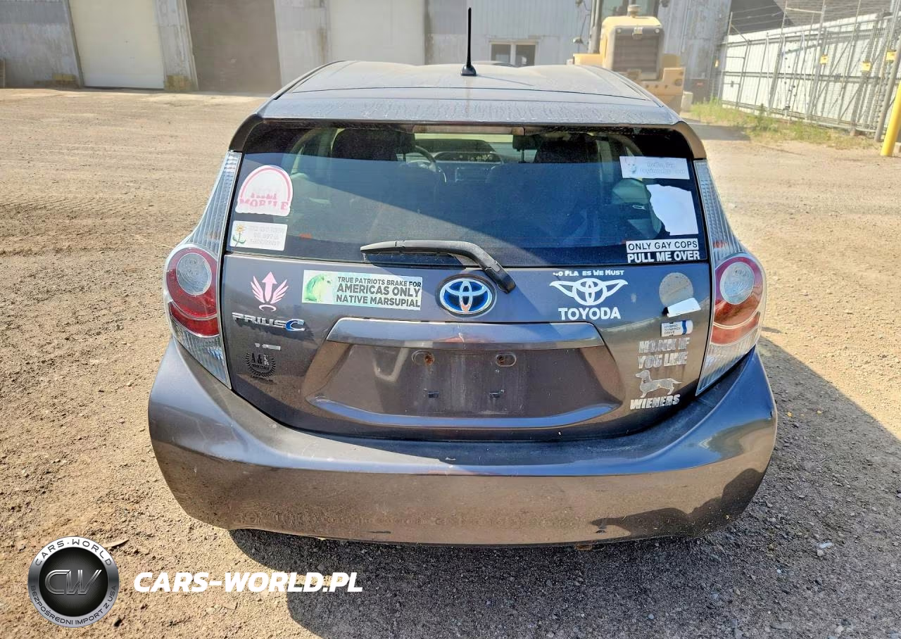 2013 Toyota Prius C Two VIN:JTDKDTB35D1528493 - 6