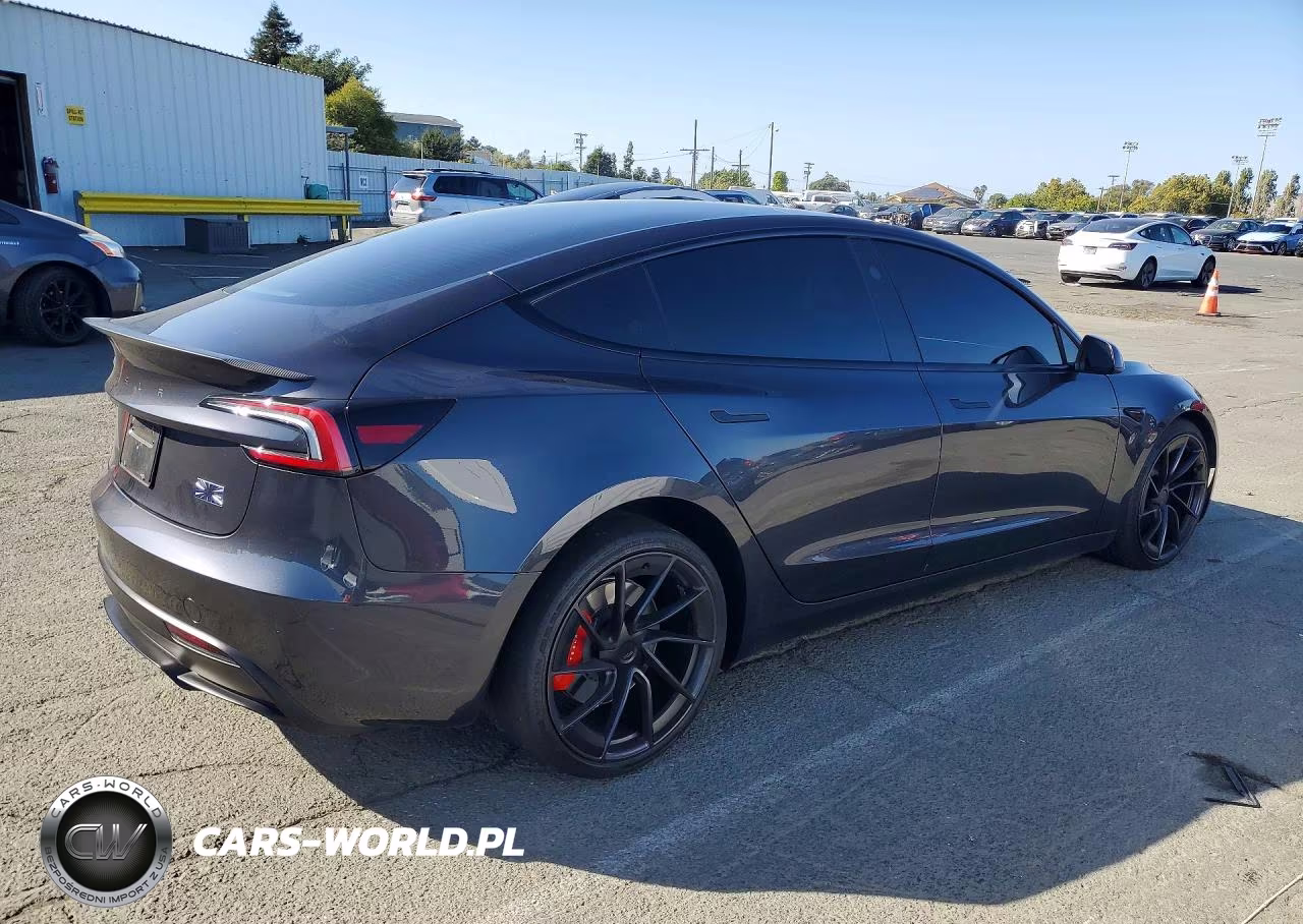 2024 Tesla Model 3 VIN:5YJ3E1ET7RF783632 - 3