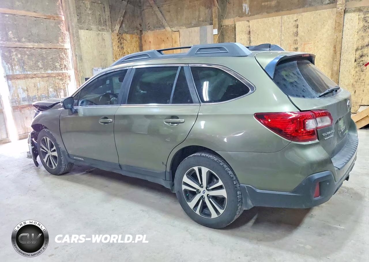 2018 Subaru Outback 3.6R Limited VIN:4S4BSENC7J3203143 - 2