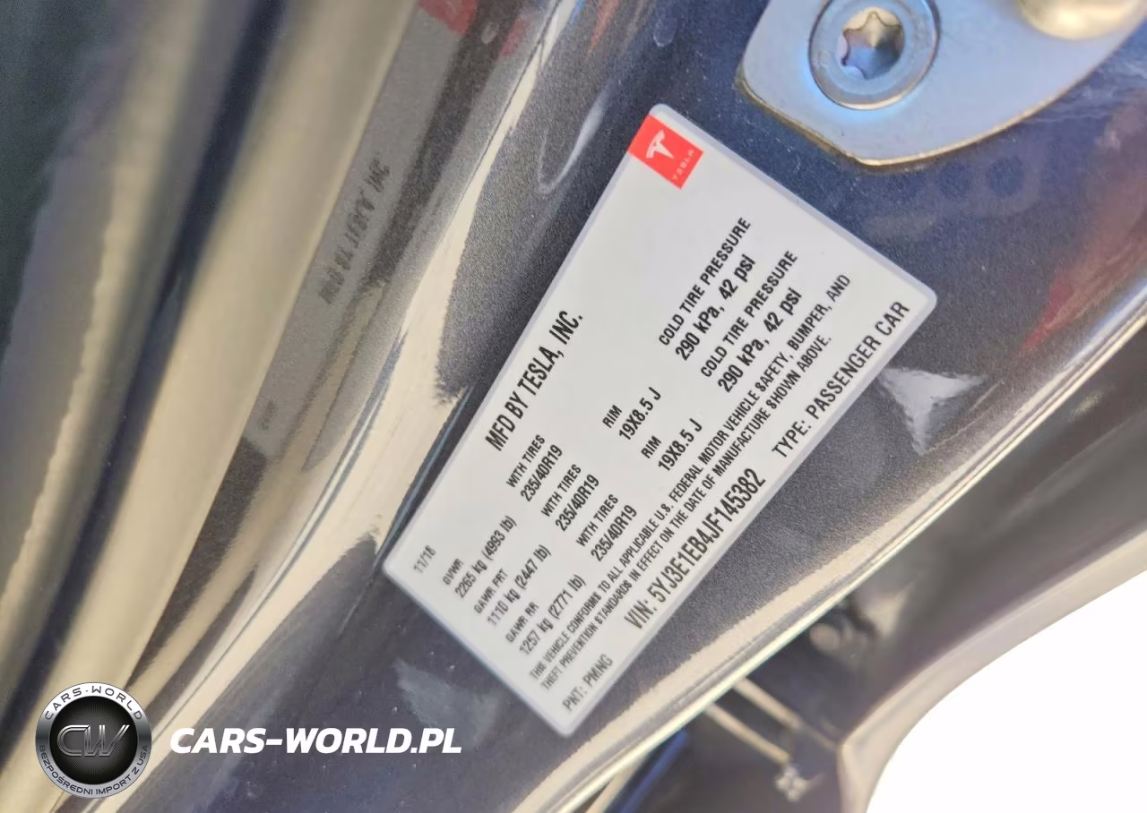2018 Tesla Model 3 VIN:5YJ3E1EB4JF145382 - 12
