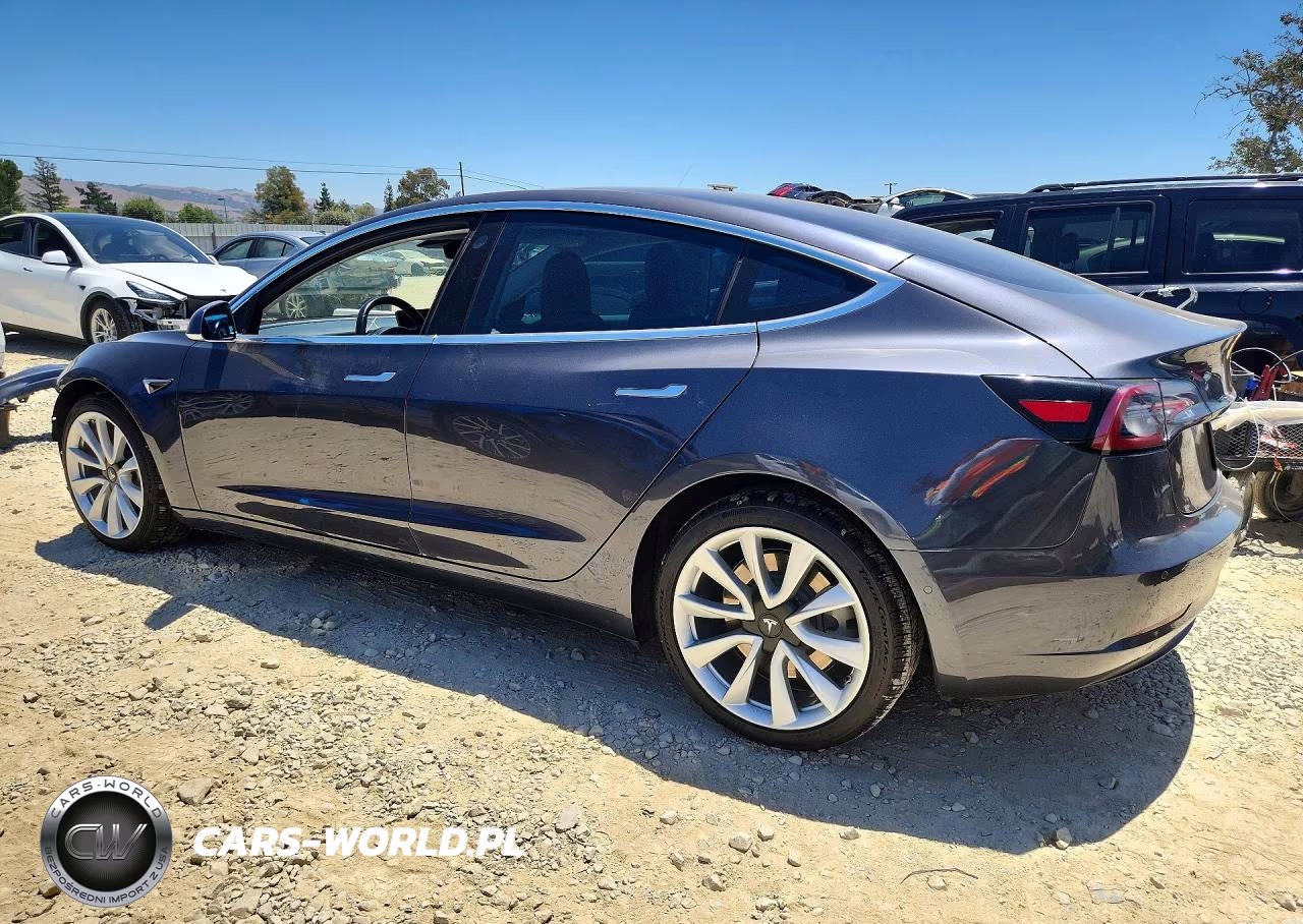 2018 Tesla Model 3 VIN:5YJ3E1EB4JF145382 - 2