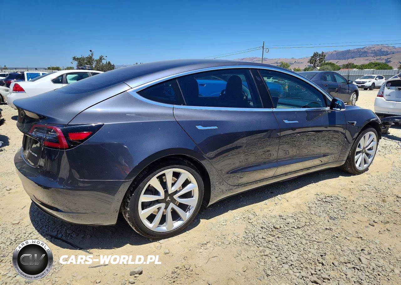 2018 Tesla Model 3 VIN:5YJ3E1EB4JF145382 - 3