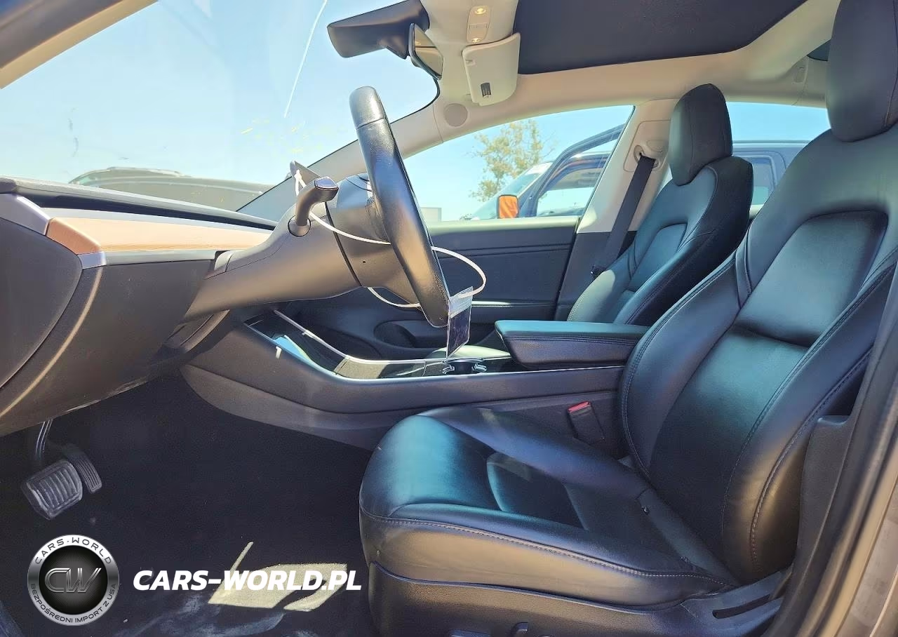 2018 Tesla Model 3 VIN:5YJ3E1EB4JF145382 - 7