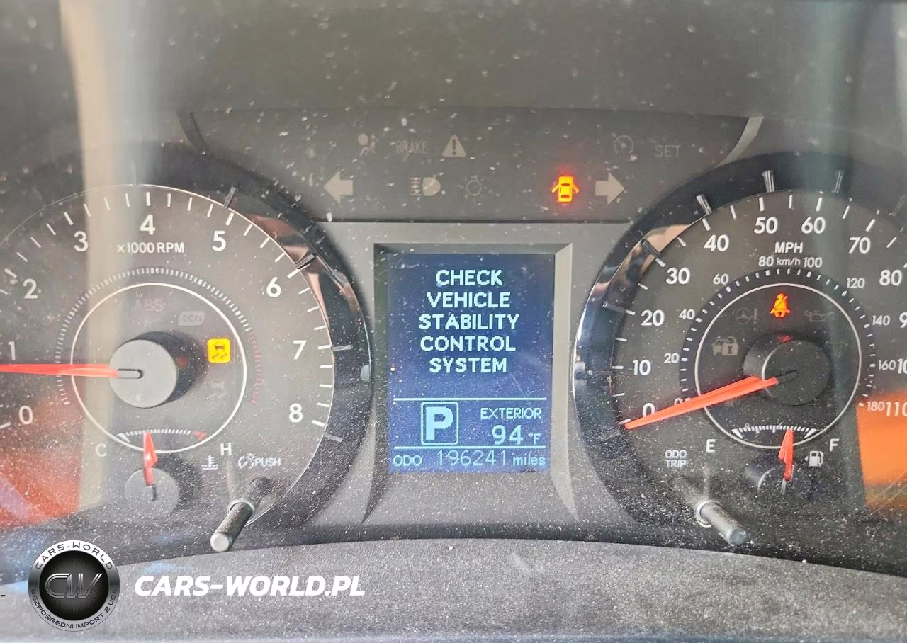 2015 Toyota Sienna L 7-Passenger VIN:5TDZK3DC1FS603746 - 9