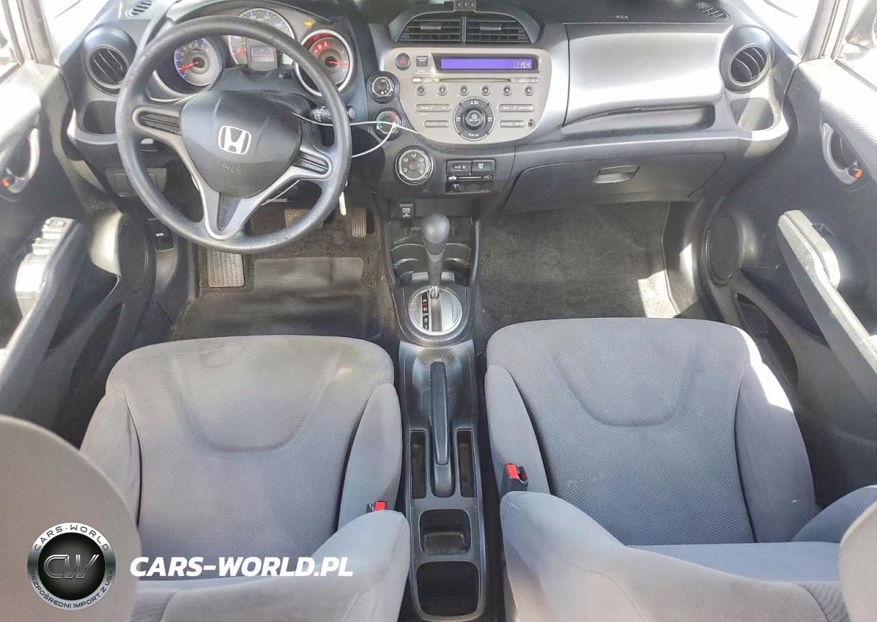 2010 Honda Fit VIN:JHMGE8H29AS017520 - 8
