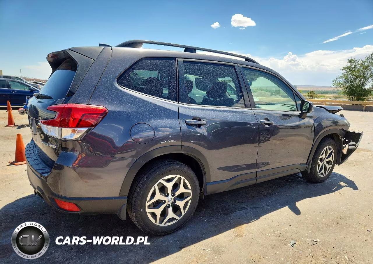 2020 Subaru Forester Premium VIN:JF2SKAJC3LH520508 - 3
