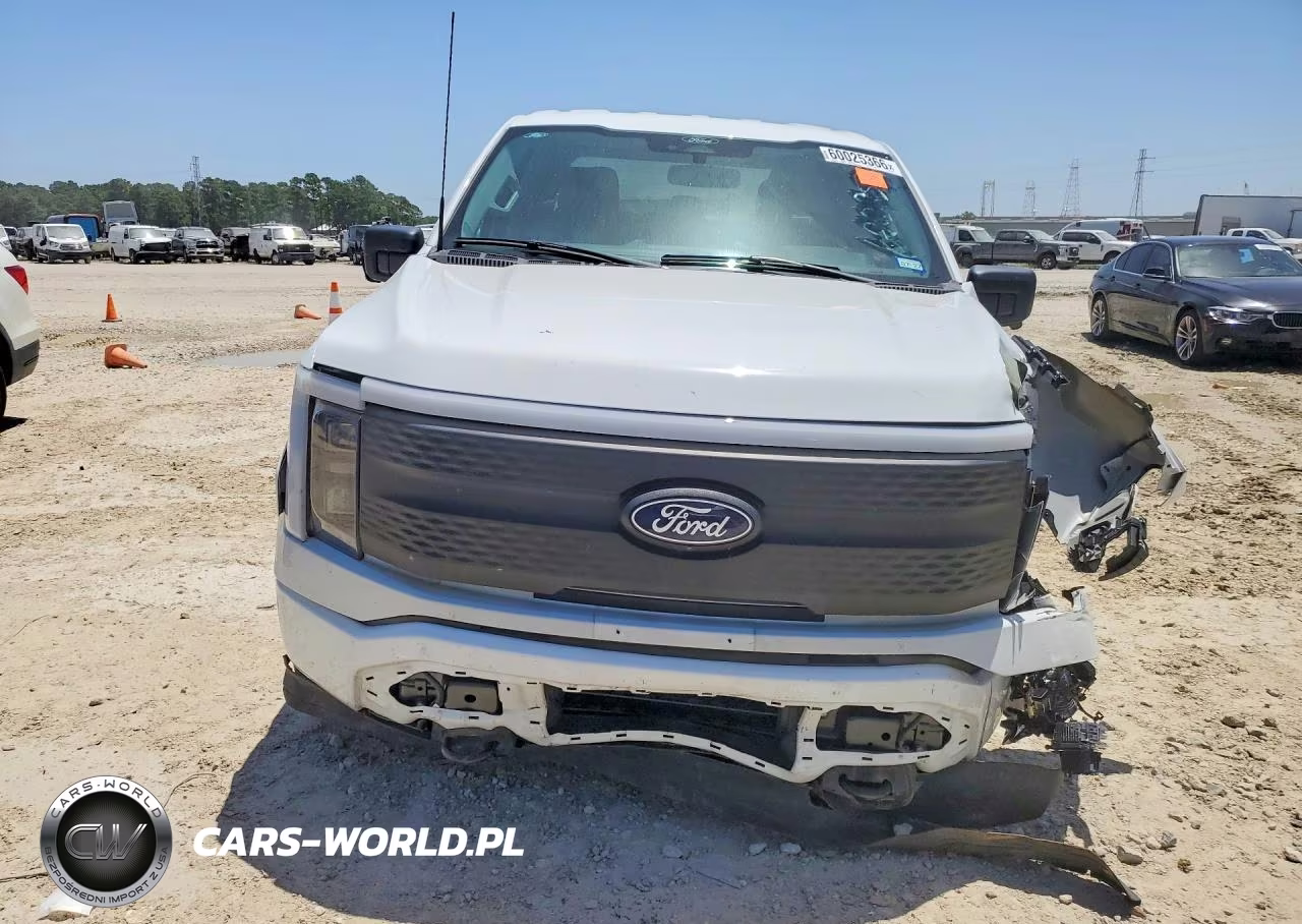 2025 Ford F150 Lightning Xlt VIN:1FTVW3LK2SWG00831 - 5