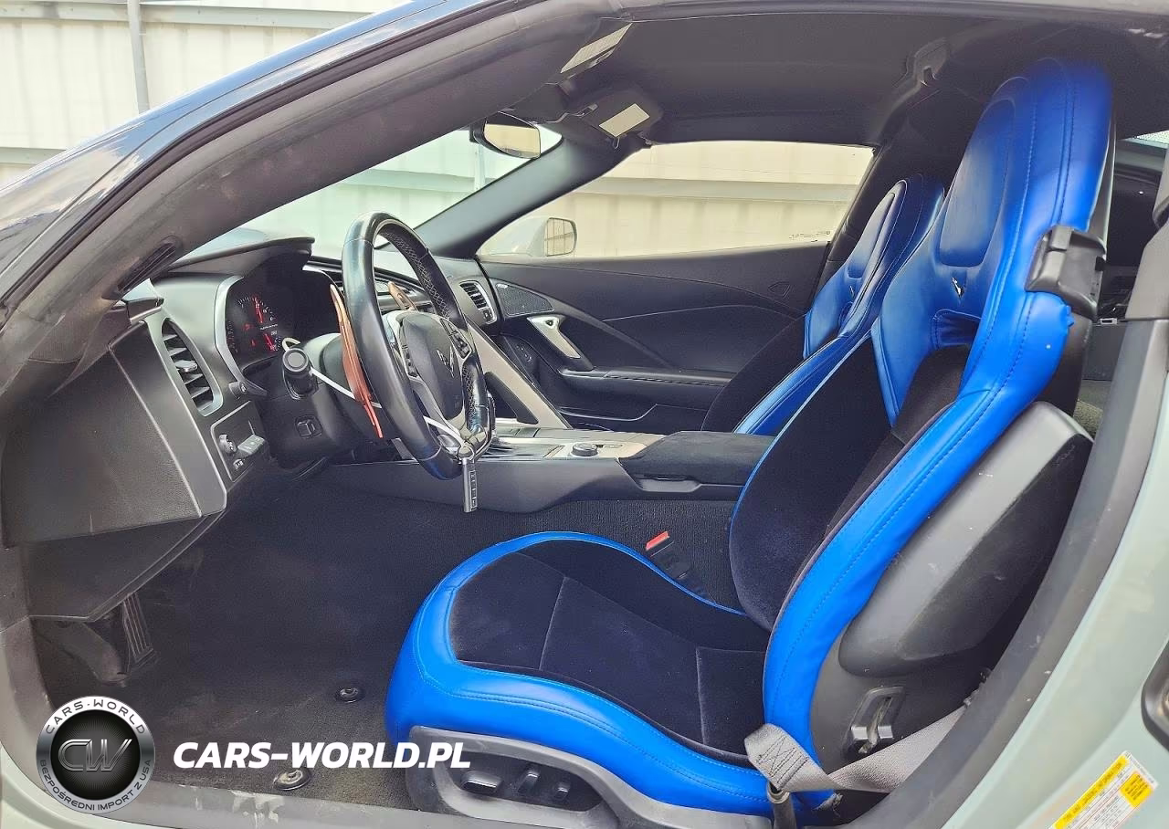 2017 Chevrolet Corvette VIN:1G1YD2D76H5111038 - 7