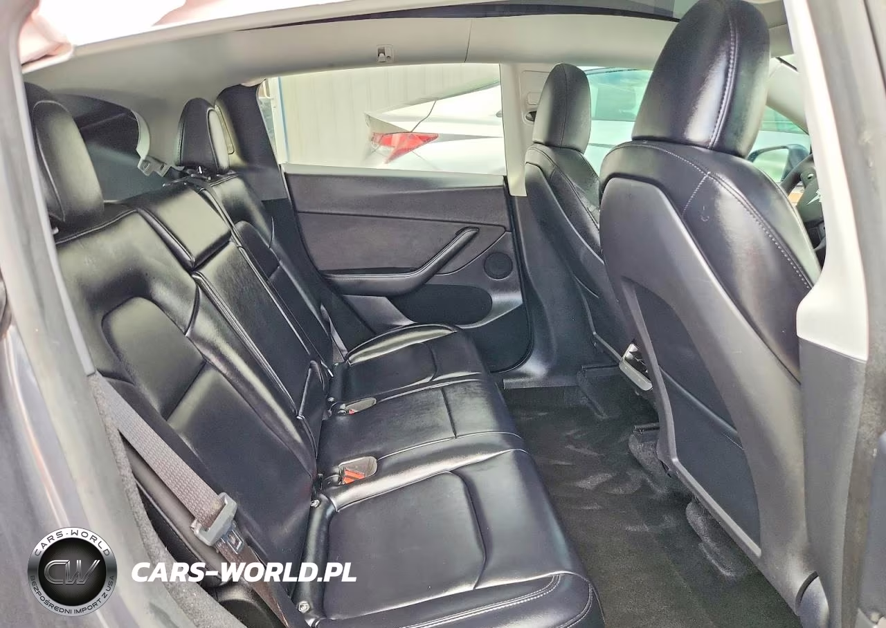 2023 Tesla Model Y VIN:7SAYGDEE3PF869779 - 11