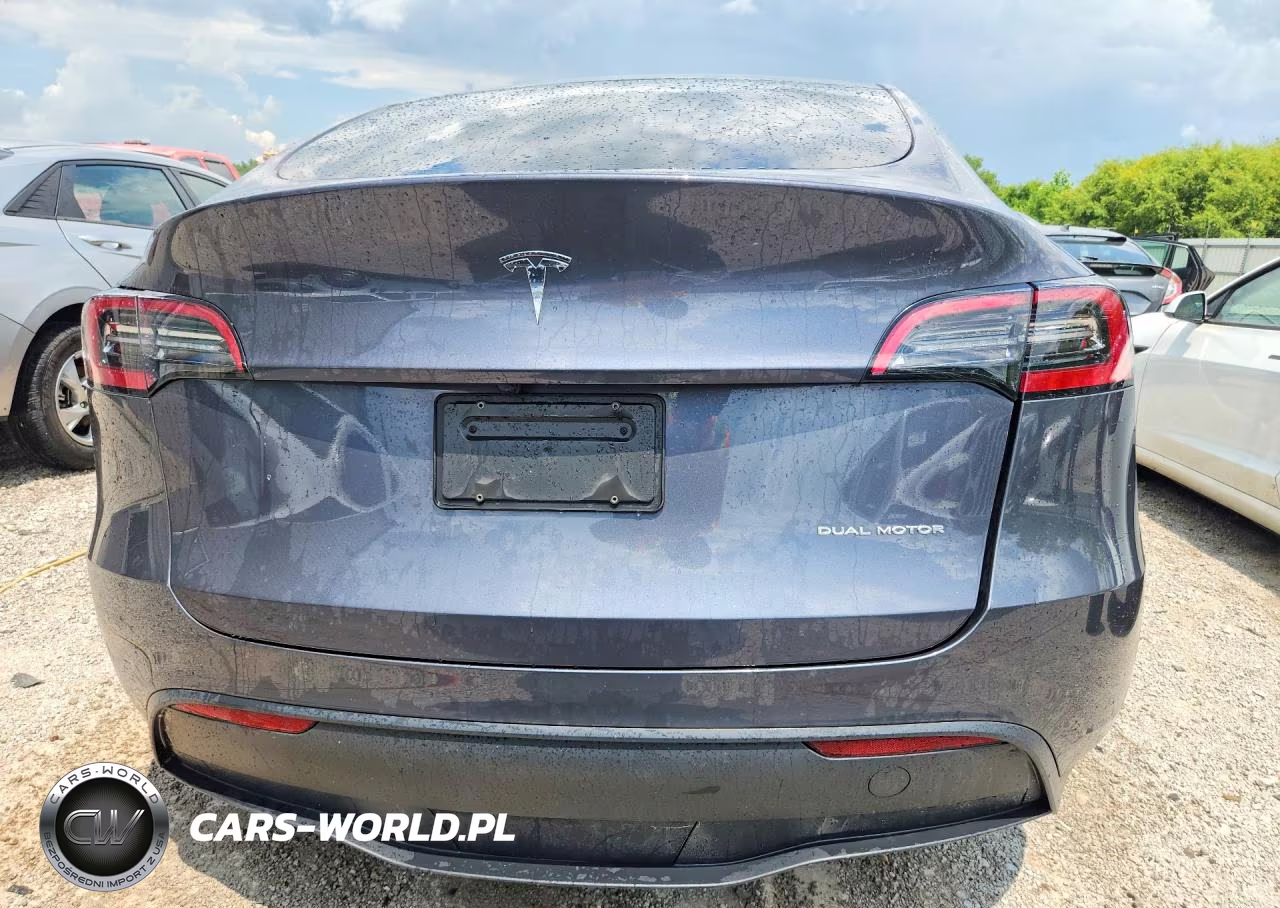 2023 Tesla Model Y VIN:7SAYGDEE3PF869779 - 6