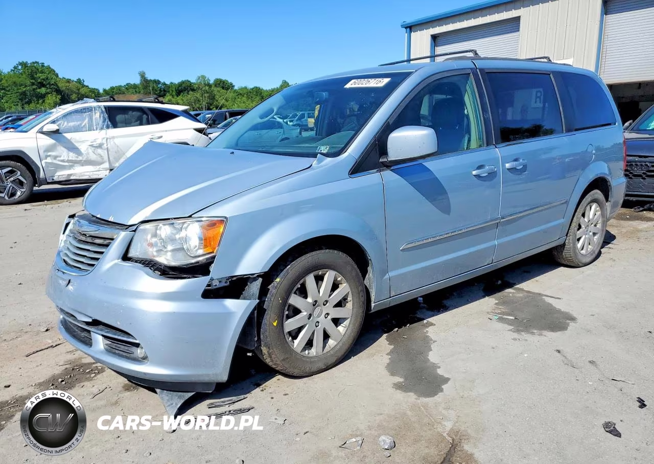 2016 Chrysler Town & Country Touring – zdjęcie 1 z 13