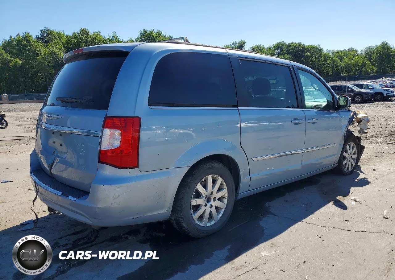 2016 Chrysler Town & Country Touring VIN:2C4RC1BG7GR239723 - 3