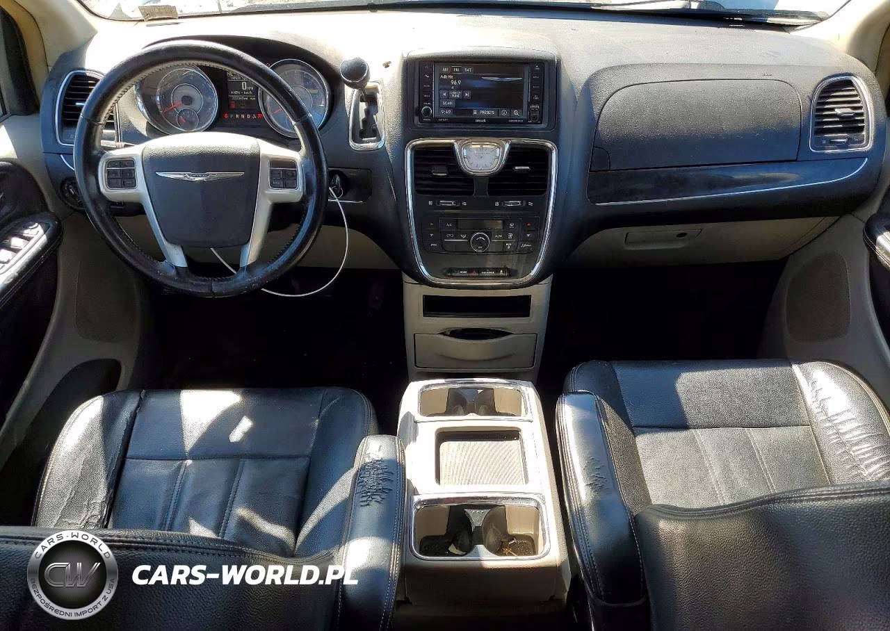 2016 Chrysler Town & Country Touring VIN:2C4RC1BG7GR239723 - 8