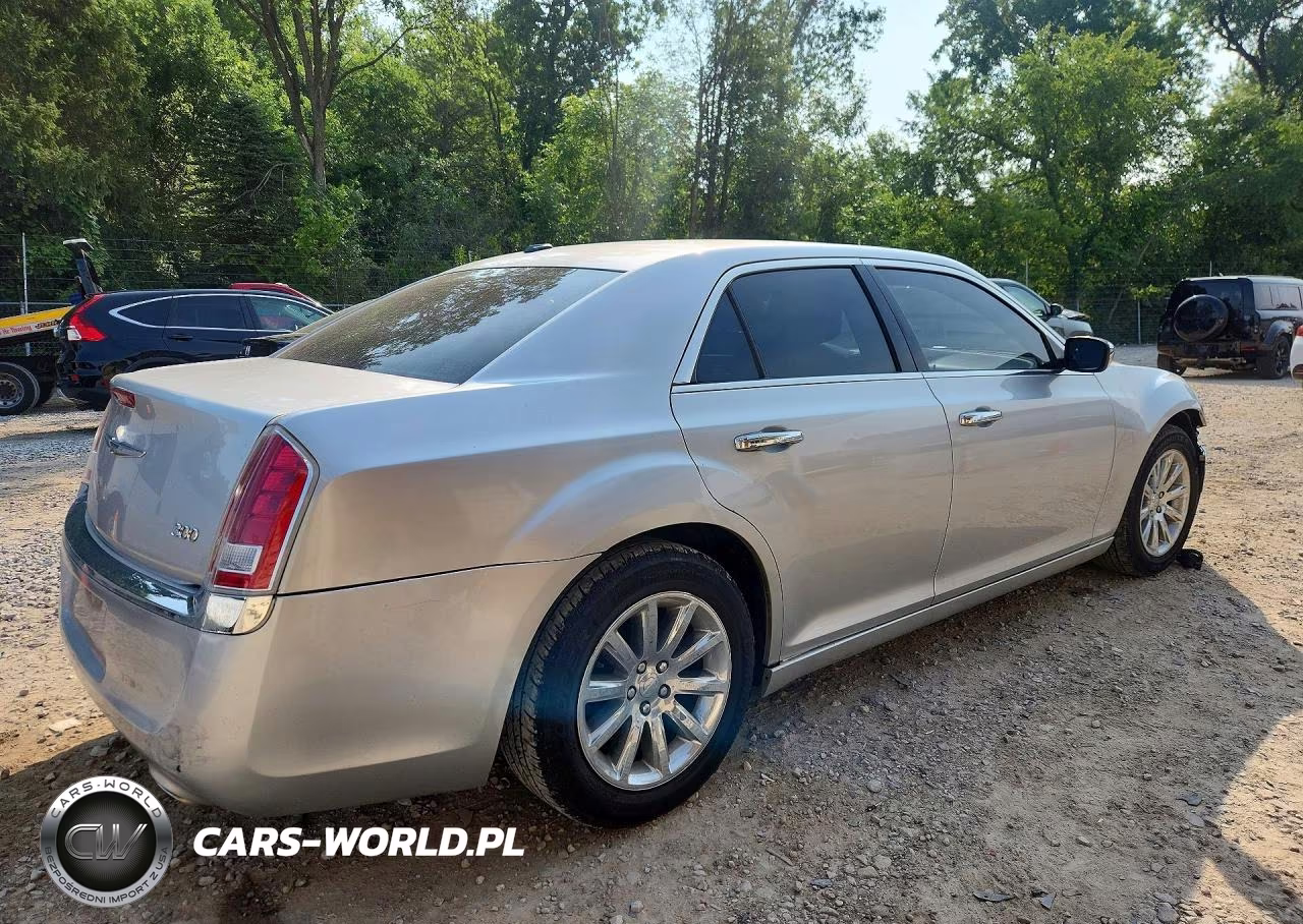 2012 Chrysler 300 VIN:2C3CCACG8CH263487 - 3