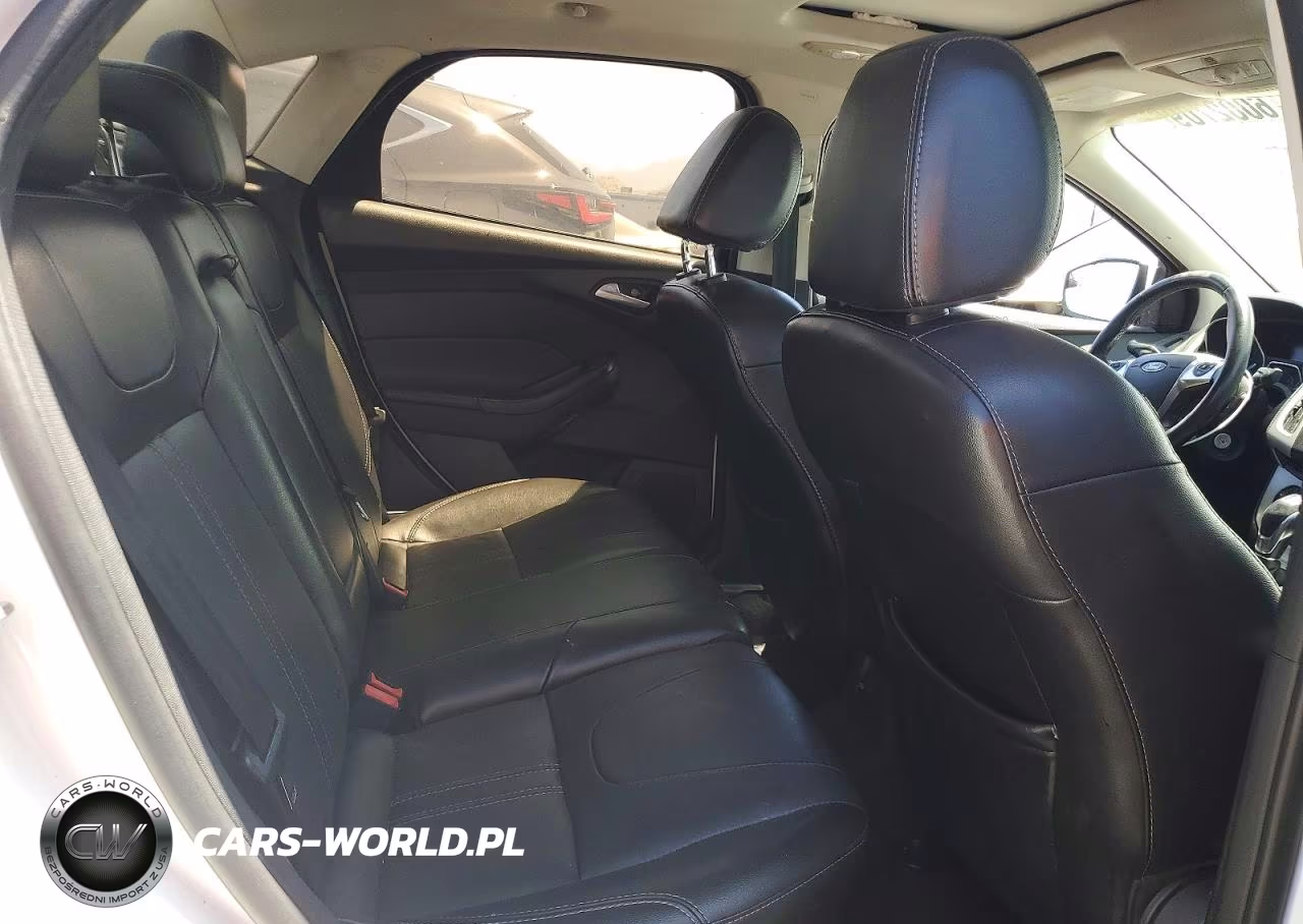 2014 Ford Focus Se VIN:1FADP3F28EL355484 - 10