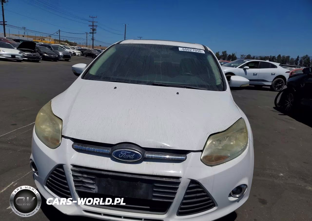 2014 Ford Focus Se VIN:1FADP3F28EL355484 - 5