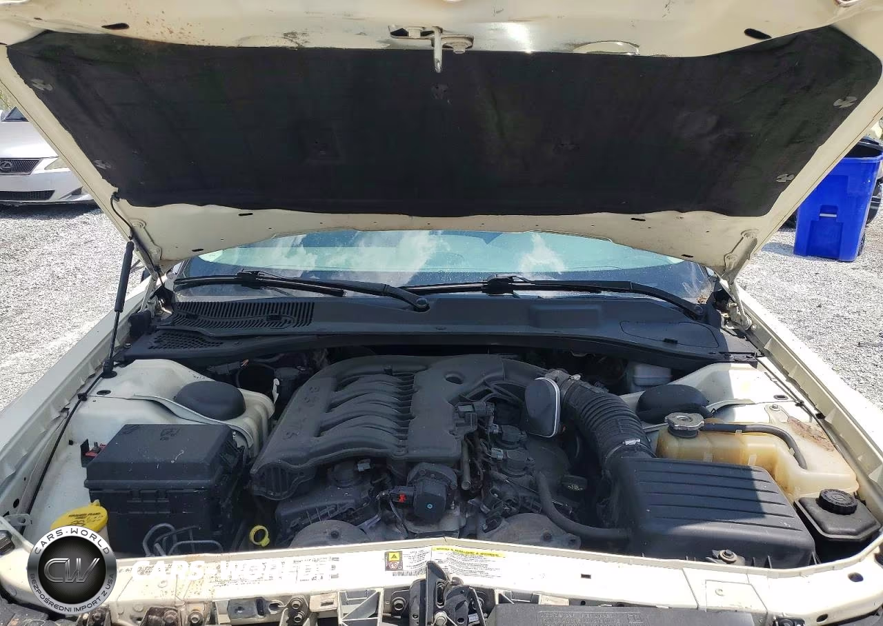 2010 Chrysler 300 Touring VIN:2C3CA5CV9AH265970 - 11