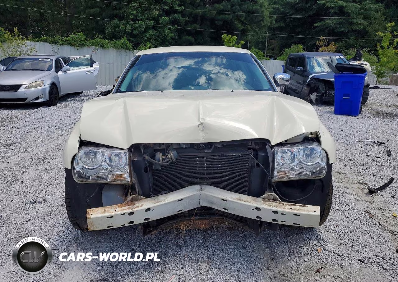 2010 Chrysler 300 Touring VIN:2C3CA5CV9AH265970 - 5