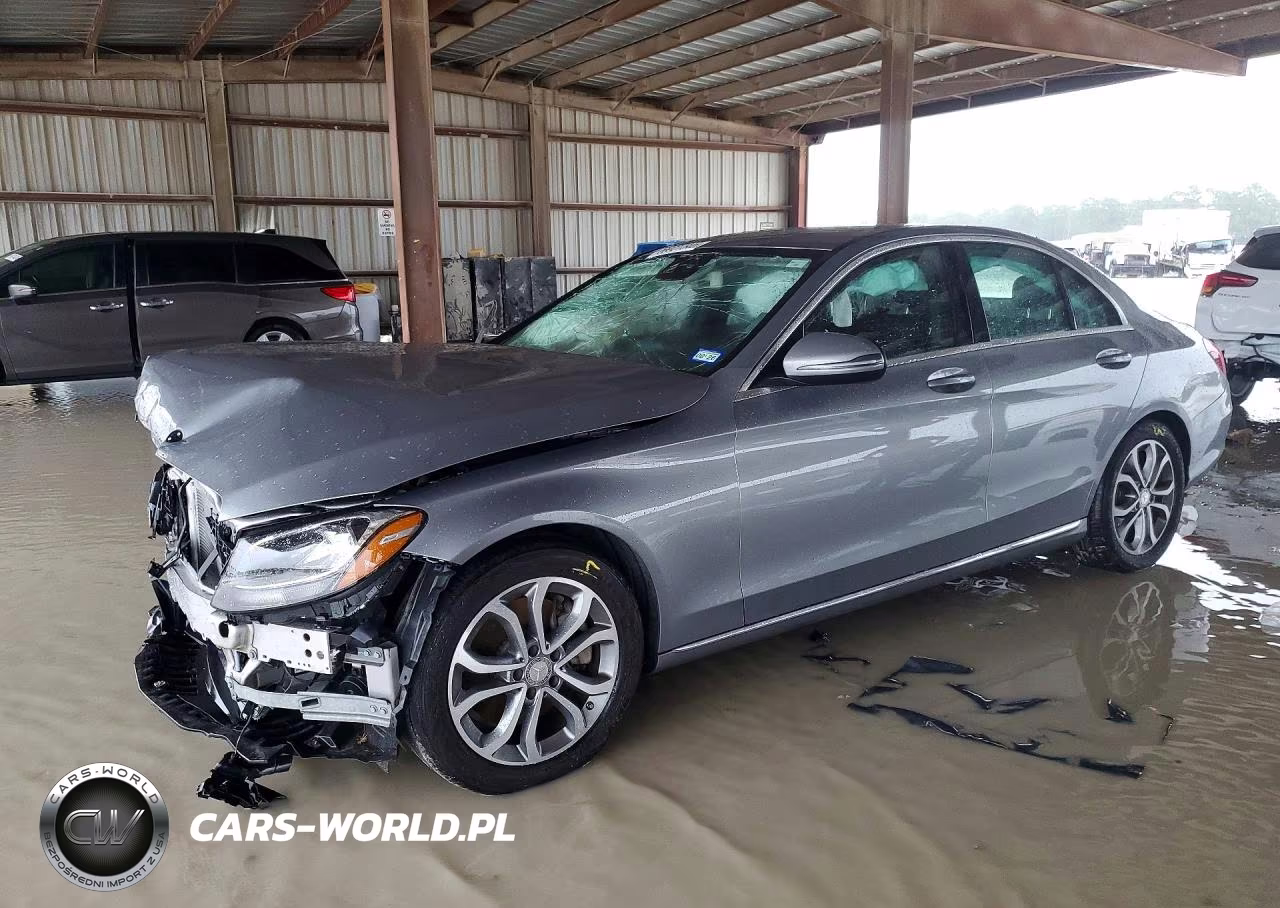 2016 Mercedes-Benz C 300 – zdjęcie 1 z 12
