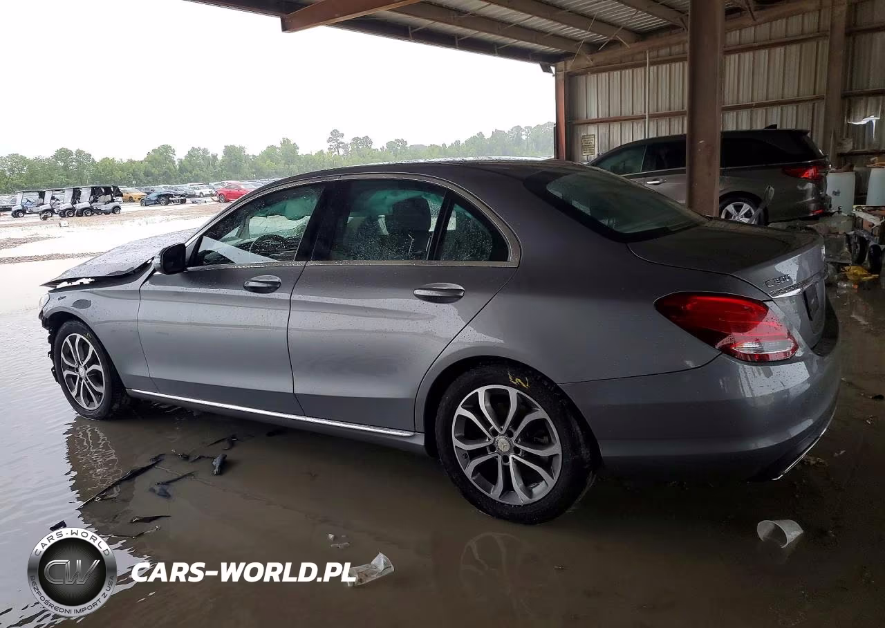 2016 Mercedes-Benz C 300 VIN:55SWF4JB2GU130372 - 2