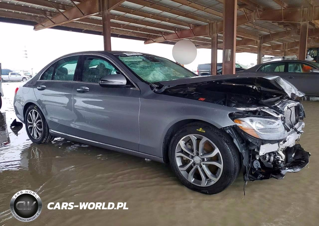 2016 Mercedes-Benz C 300 VIN:55SWF4JB2GU130372 - 4