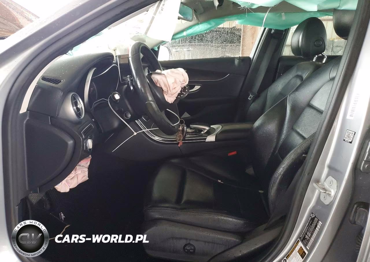 2016 Mercedes-Benz C 300 VIN:55SWF4JB2GU130372 - 7