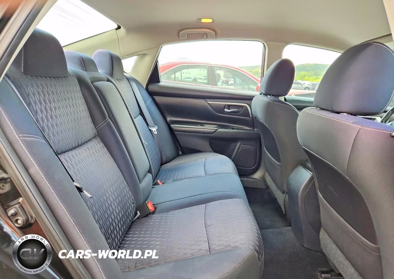 2017 Nissan Altima 2.5 VIN:1N4AL3AP4HC204907 - 10