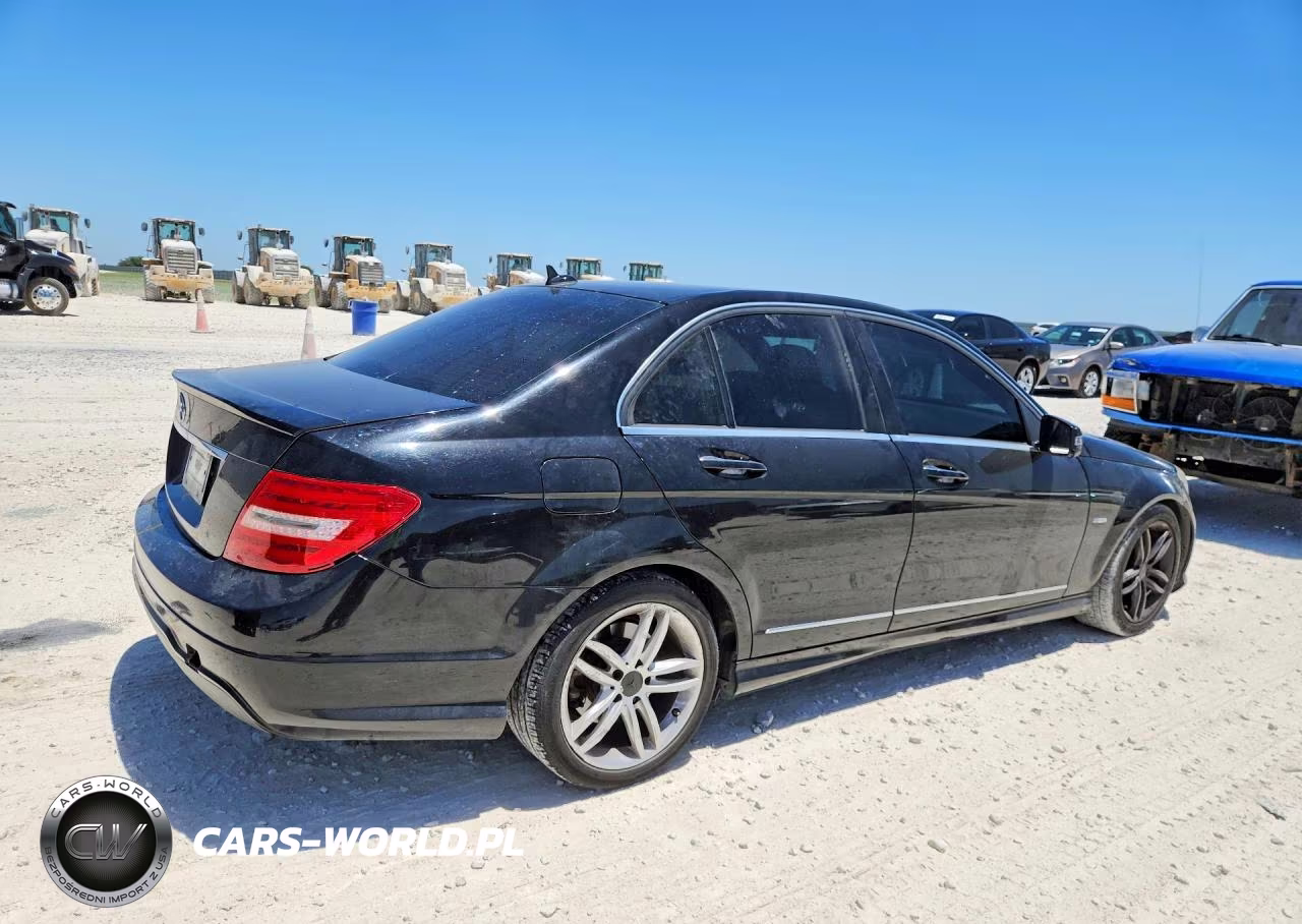 2013 Mercedes-Benz C 250 VIN:WDDGF4HB6DR268309 - 3
