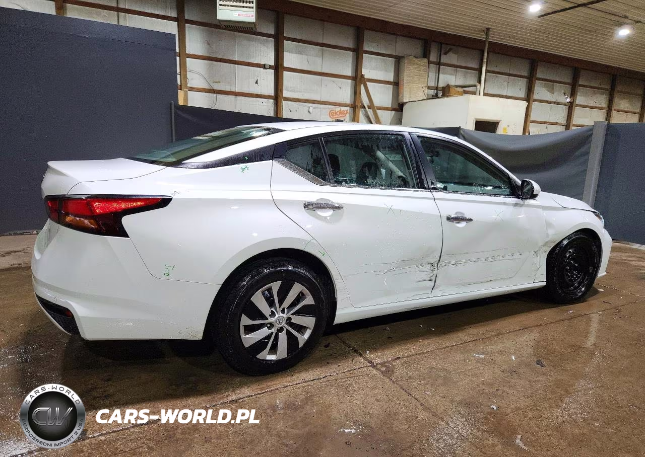 2023 Nissan Altima S VIN:1N4BL4BVXPN368026 - 3