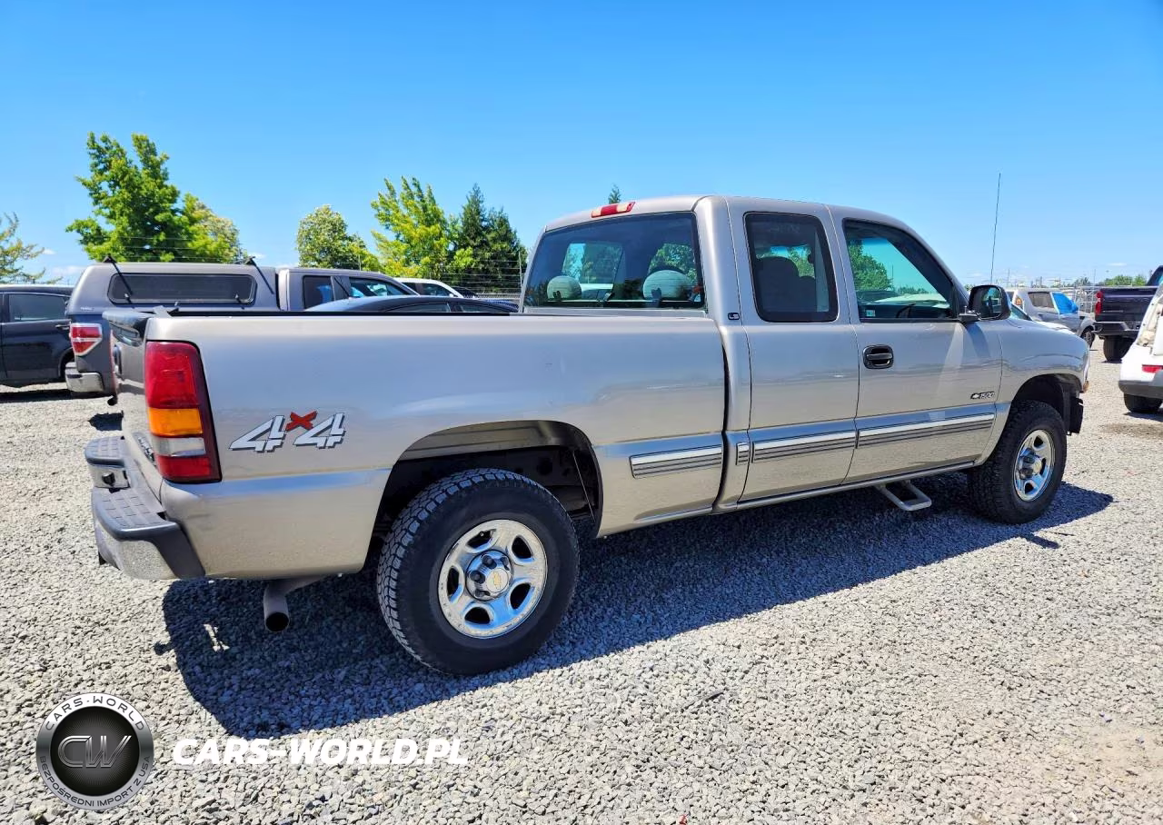 2002 Chevrolet Silverado K1500 VIN:2GCEK19T921401931 - 3