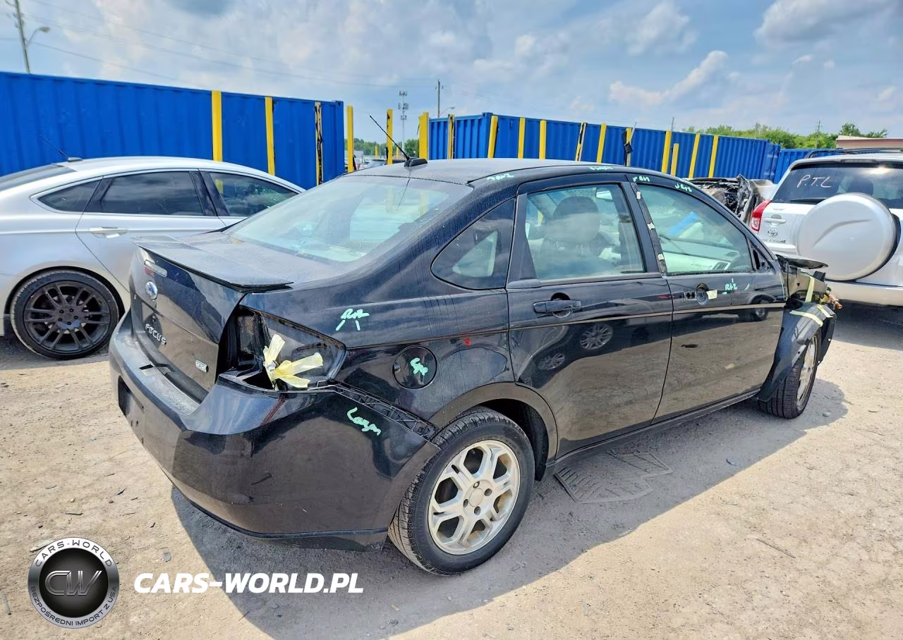2008 Ford Focus Se VIN:1FAHP35NX8W103946 - 3