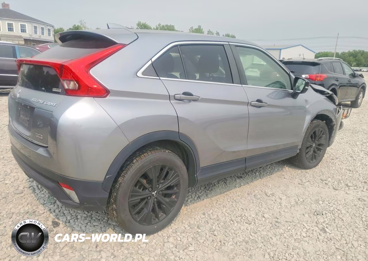 2018 Mitsubishi Eclipse Cross Le VIN:JA4AT4AAXJZ048641 - 3