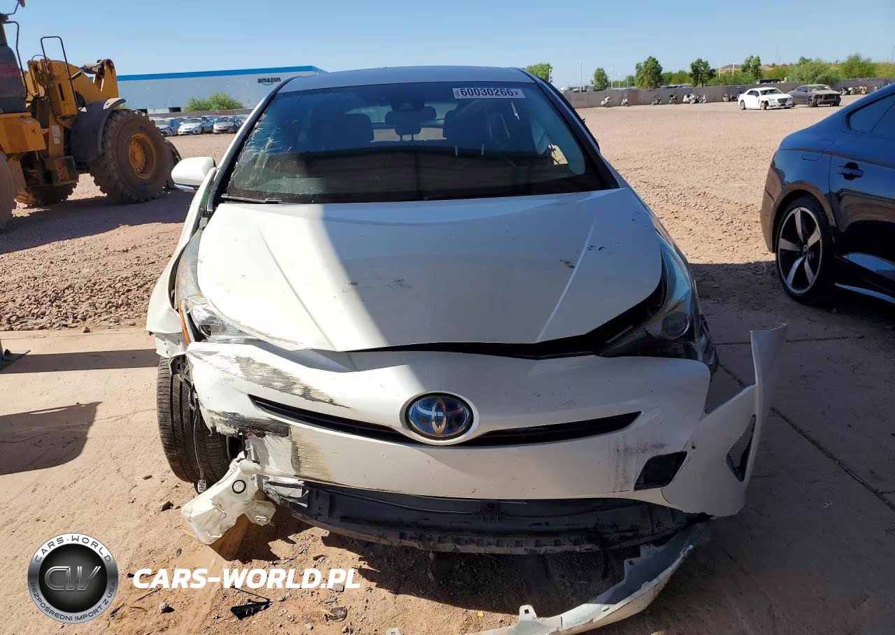 2017 Toyota Prius Three Touring VIN:JTDKARFU1H3038433 - 5
