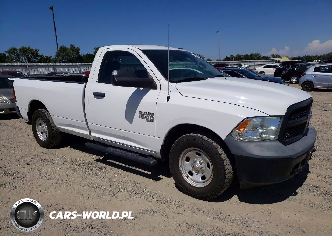 2019 Ram 1500 Classic Tradesman VIN:3C6JR6DG4KG506277 - 4