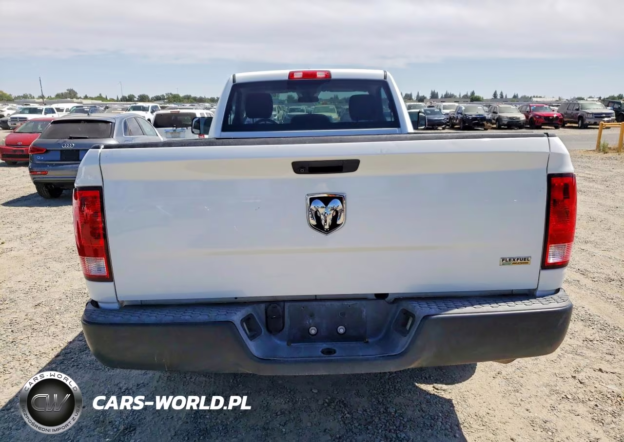 2019 Ram 1500 Classic Tradesman VIN:3C6JR6DG4KG506277 - 6