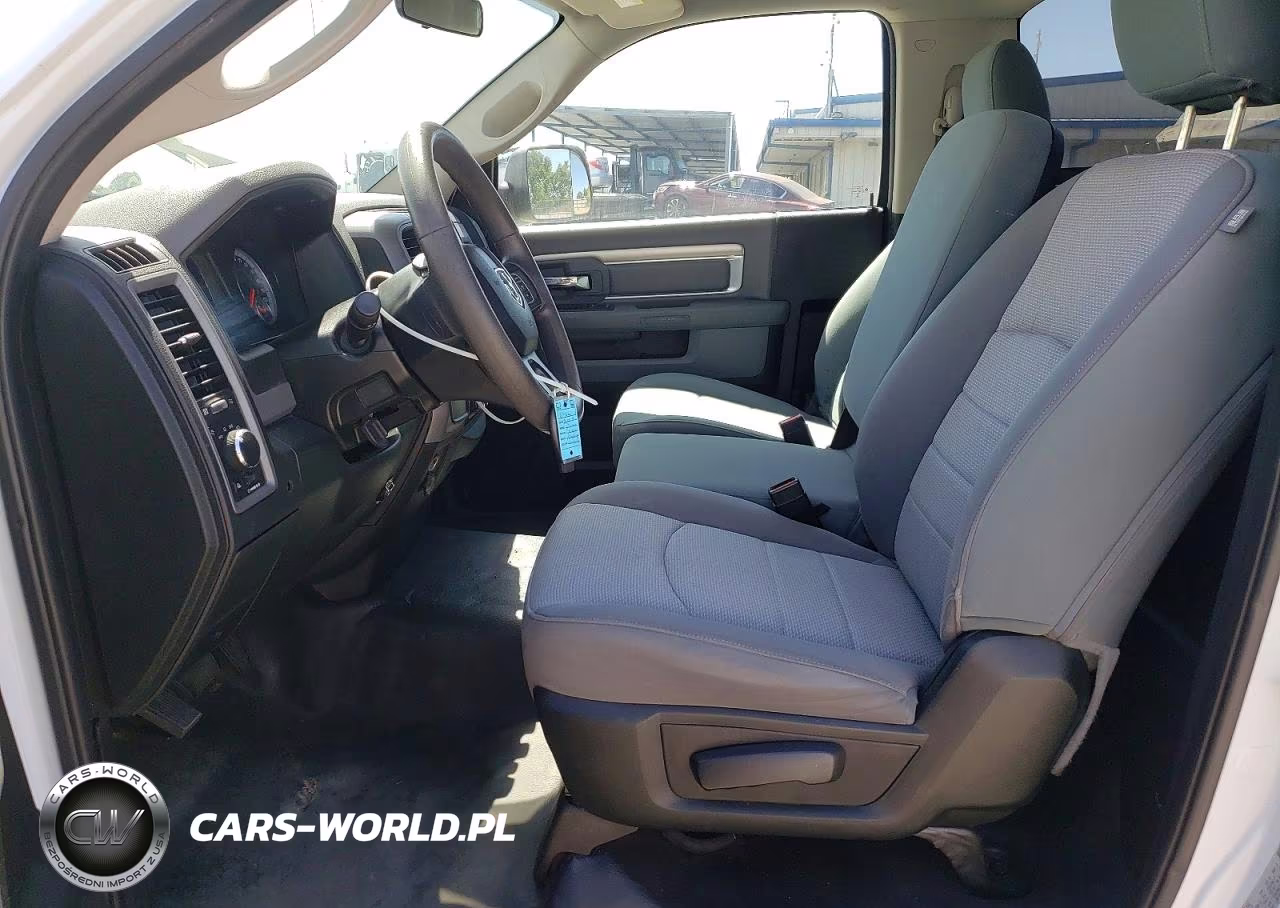 2019 Ram 1500 Classic Tradesman VIN:3C6JR6DG4KG506277 - 7