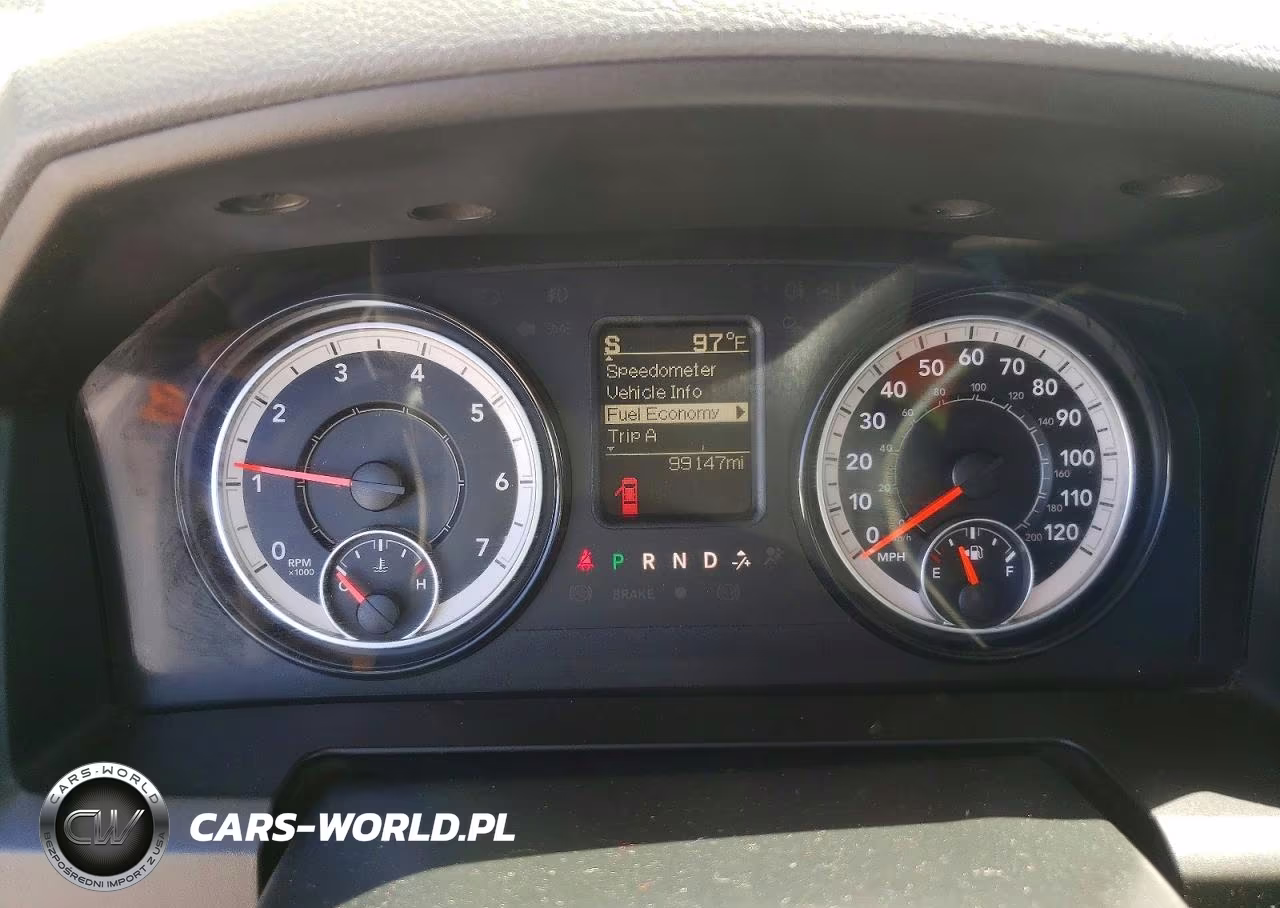 2019 Ram 1500 Classic Tradesman VIN:3C6JR6DG4KG506277 - 9