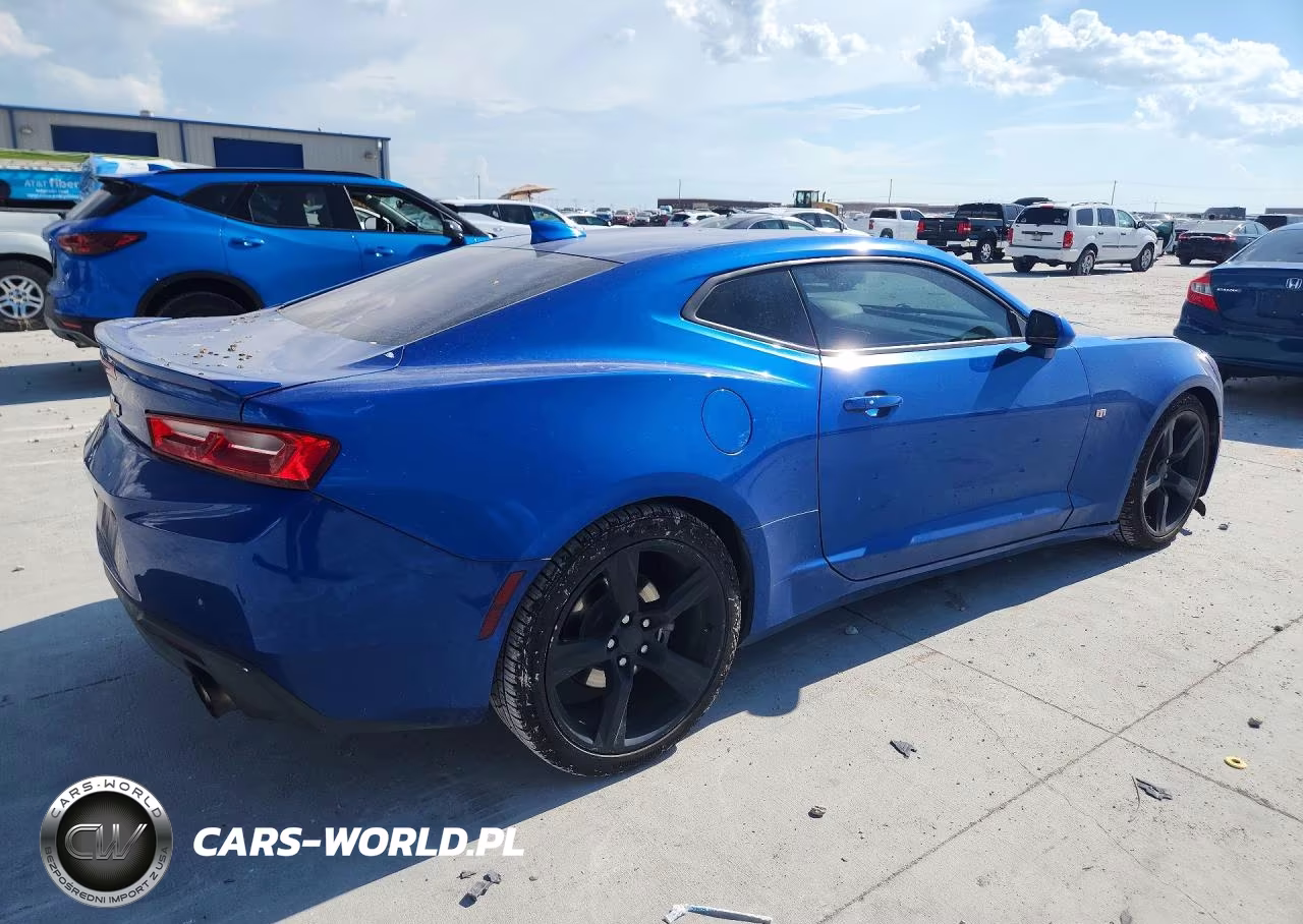 2017 Chevrolet Camaro Lt VIN:1G1FD1RS0H0107241 - 3