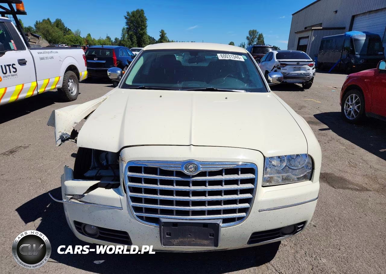 2010 Chrysler 300 Touring VIN:2C3CA4CDXAH307211 - 5