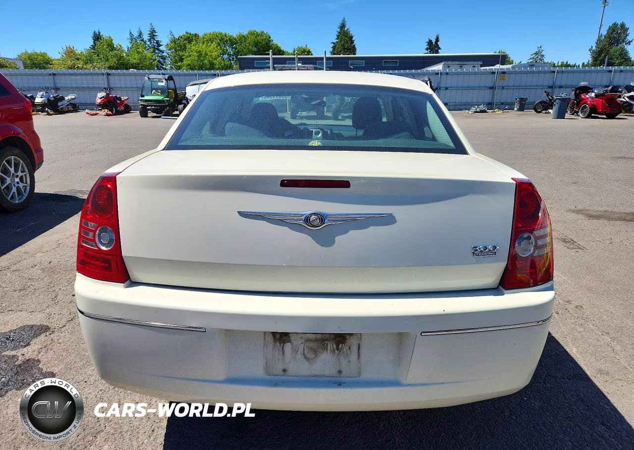 2010 Chrysler 300 Touring VIN:2C3CA4CDXAH307211 - 6