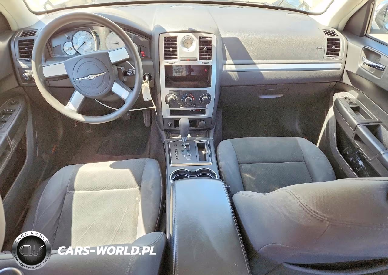 2010 Chrysler 300 Touring VIN:2C3CA4CDXAH307211 - 8