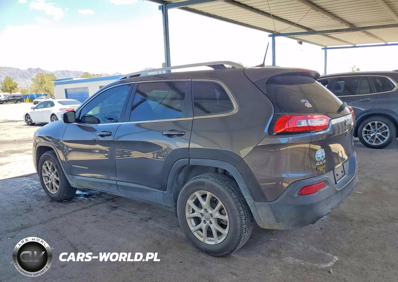2017 Jeep Cherokee Latitude VIN:1C4PJMCB1HW631025 - 2