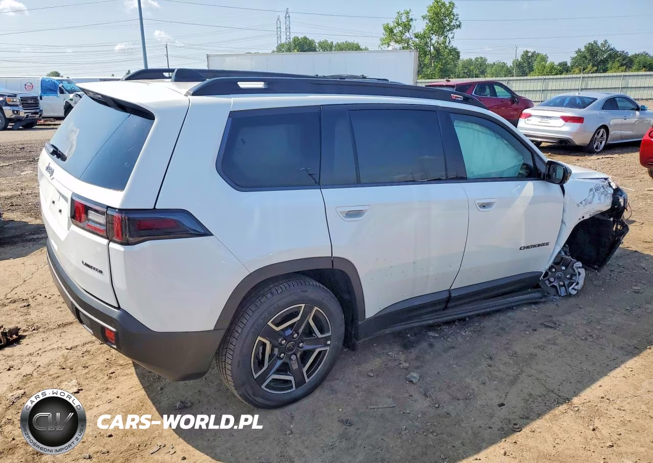 2026 Jeep Cherokee Laredo VIN:3C4PJMB26TT218758 - 3