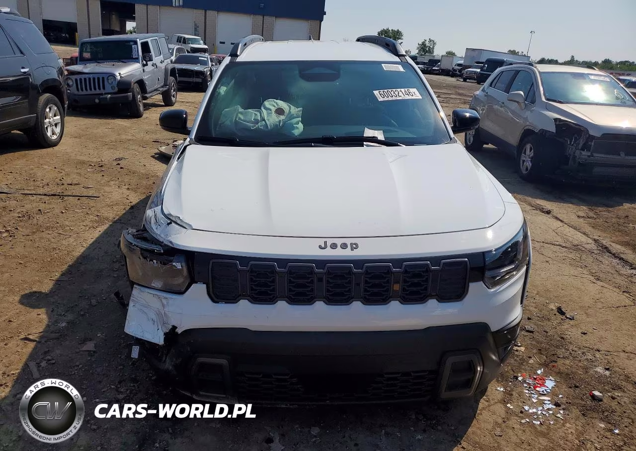 2026 Jeep Cherokee Laredo VIN:3C4PJMB26TT218758 - 5