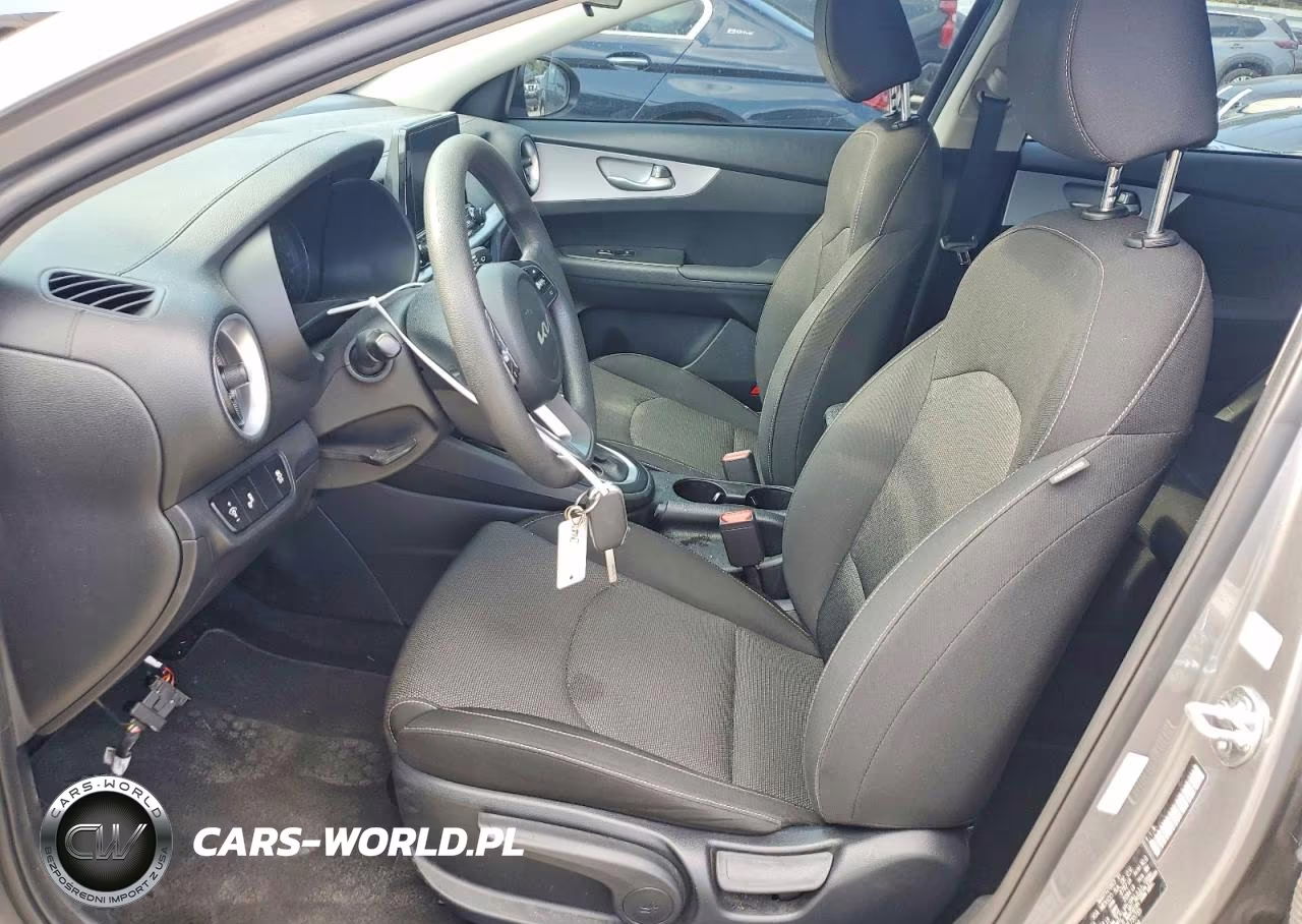 2024 Kia Forte Lxs VIN:3KPF24AD4RE755735 - 7