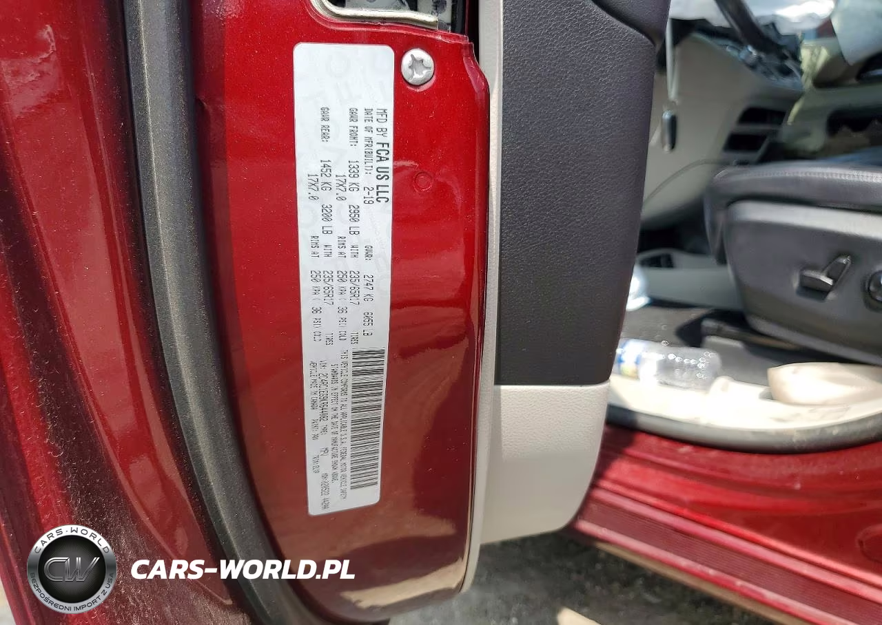 2019 Chrysler Pacifica Touring L Plus VIN:2C4RC1EG9KR644082 - 13