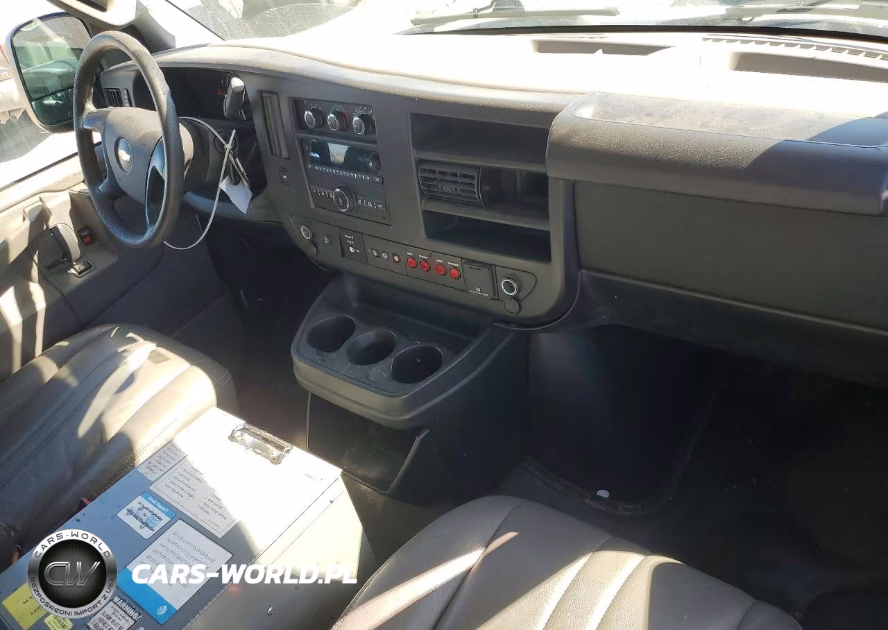 2016 Chevrolet Express 25 VIN:1GCWGAFF5G1197114 - 8