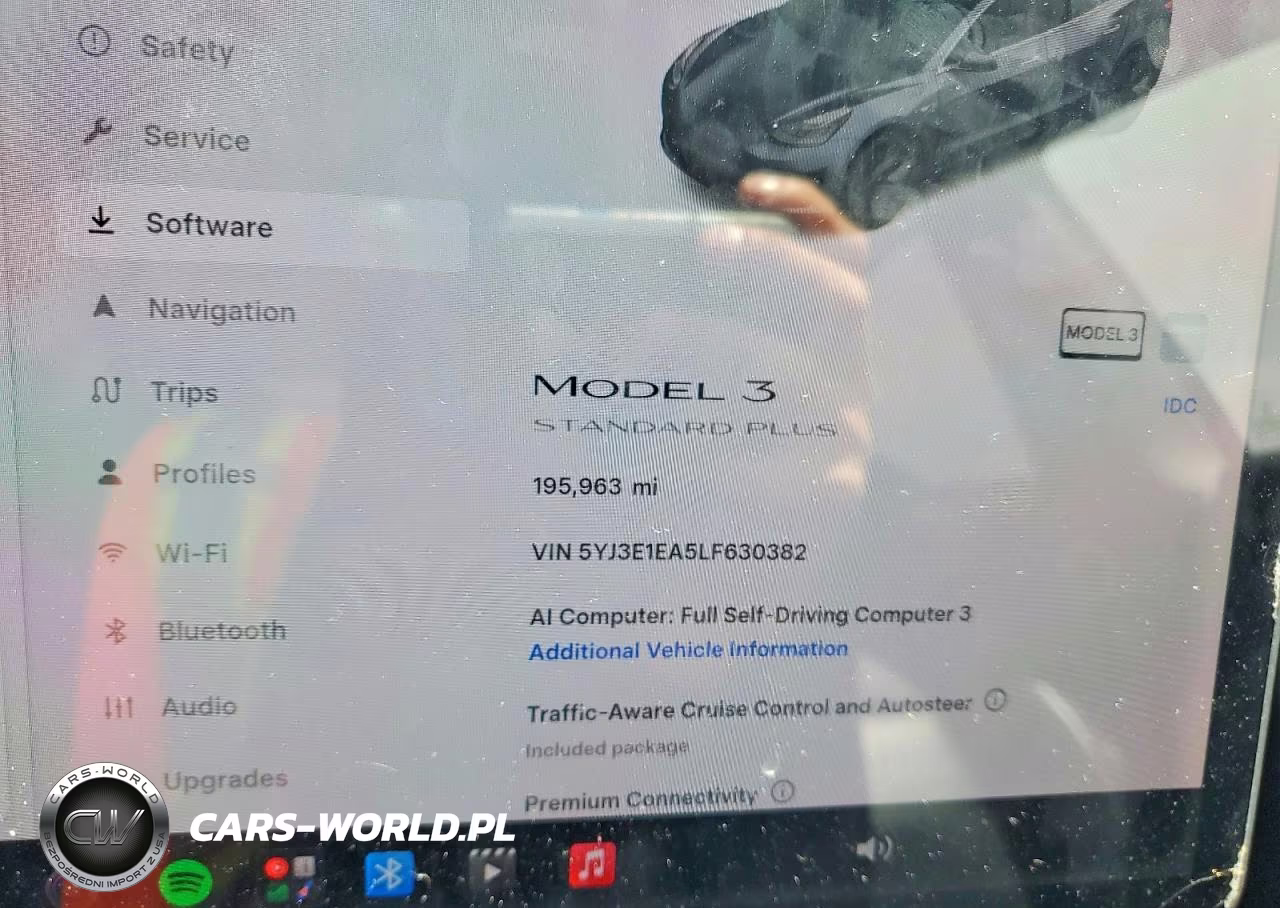 2020 Tesla Model 3 VIN:5YJ3E1EA5LF630382 - 9