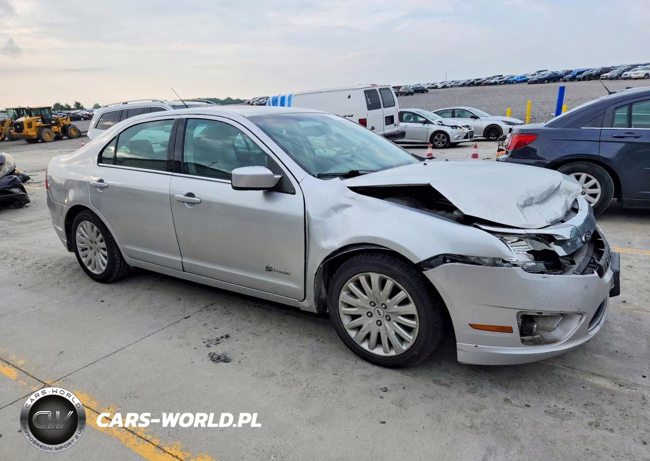2010 Ford Fusion Hybrid VIN:3FADP0L3XAR318377 - 4
