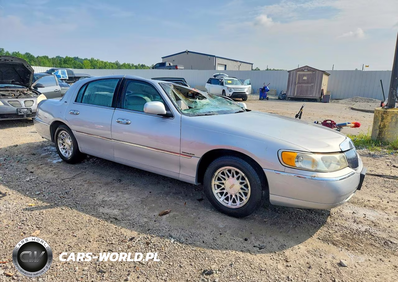 1998 Lincoln Town Car Cartier VIN:1LNFM83W6WY630754 - 4